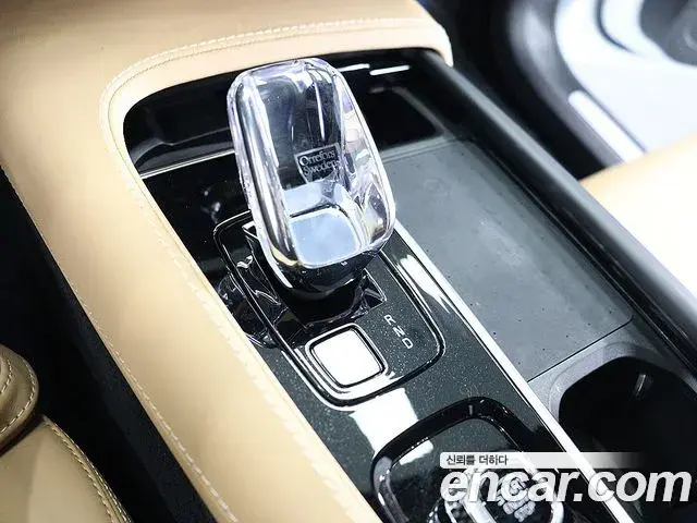 Volvo XC90 2024 — Photo 19/20