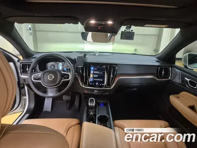 Volvo S60 2021 — ფოტო 6/18
