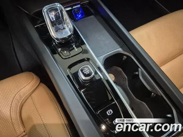 Volvo S60 2021 — ფოტო 9/18