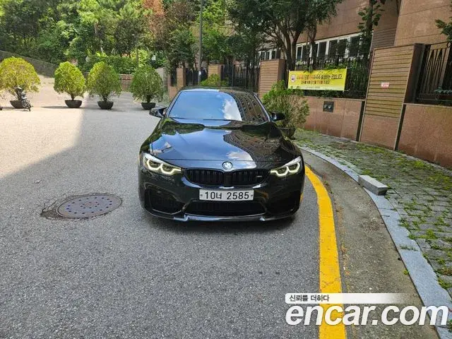 BMW M4 2018 — Фото 1/20