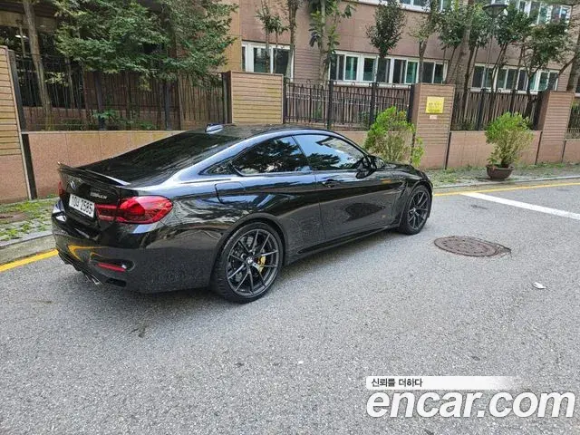BMW M4 2018 — Фото 8/20