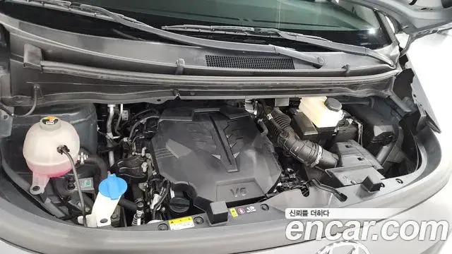 Hyundai Staria 2021 — Фото 6/20