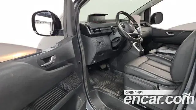 Hyundai Staria 2021 — Фото 10/20