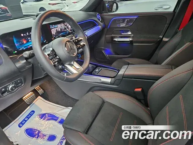 Mercedes-Benz GLB-Class 2025 — Фото 8/20