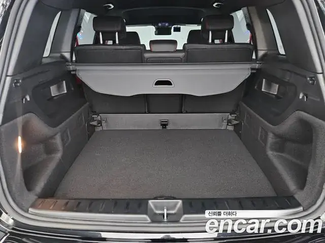 Mercedes-Benz GLB-Class 2025 — Фото 19/20