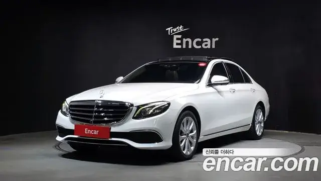 Mercedes-Benz E-Class 2018 — Фото 1/20