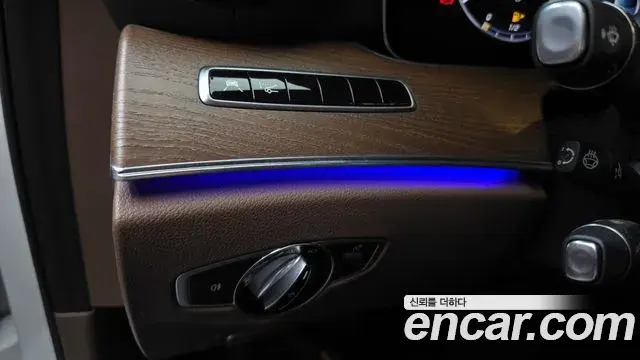 Mercedes-Benz E-Class 2018 — Фото 20/20