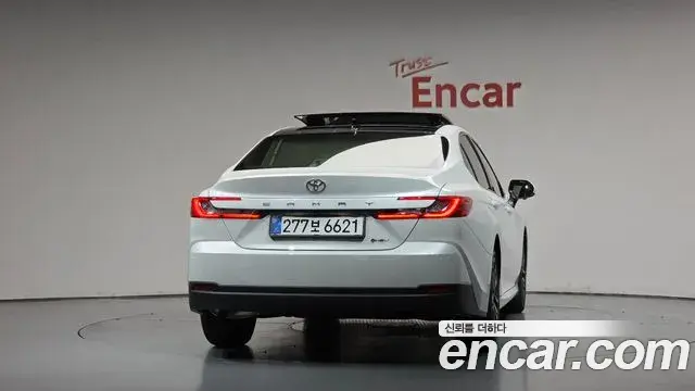 Toyota Camry 2026 — Photo 13/31