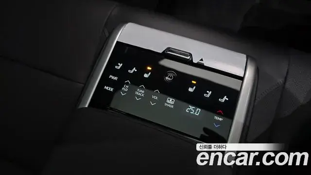 Toyota Camry 2026 — Photo 15/31