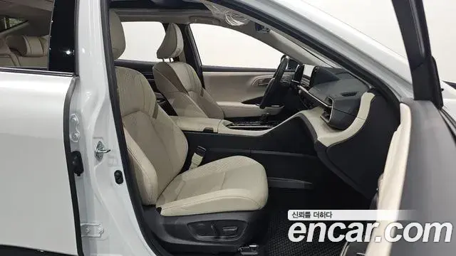 Toyota Crown Crossover 2026 — ფოტო 6/33