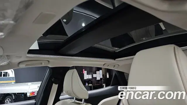 Toyota Crown Crossover 2026 — ფოტო 22/33