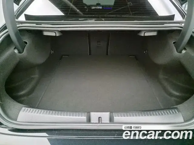 Mercedes-Benz CLA-Class 2025 — Фото 17/19
