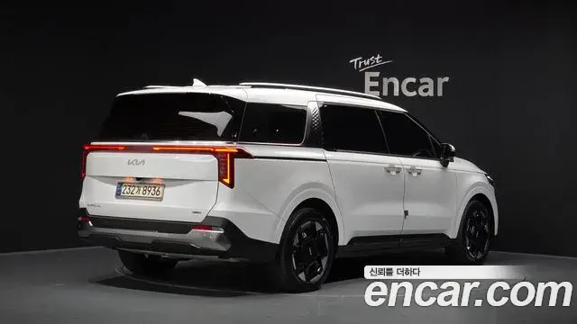 Kia Carnival 2024 — Photo 2/20
