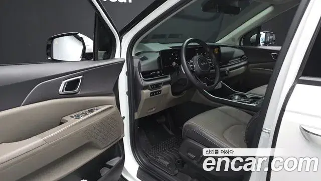 Kia Carnival 2024 — Photo 10/20