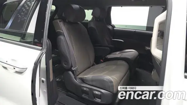 Kia Carnival 2024 — Photo 11/20