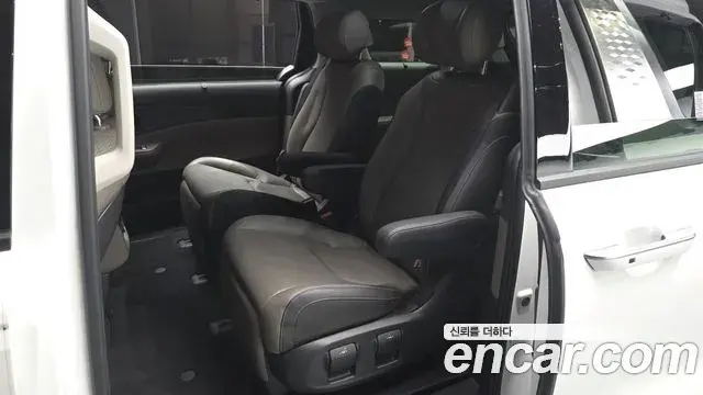 Kia Carnival 2024 — Photo 12/20