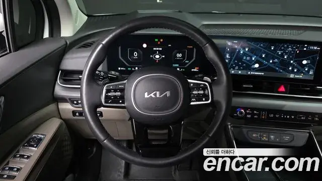 Kia Carnival 2024 — Photo 14/20