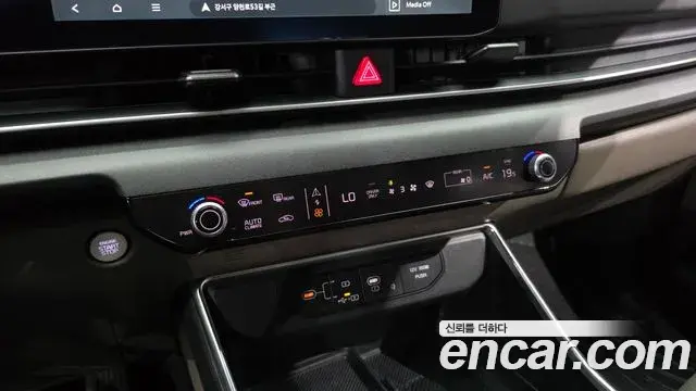 Kia Carnival 2024 — Photo 17/20