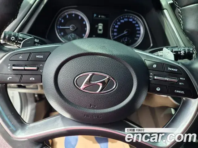 Hyundai Sonata 2021 — Фото 8/20