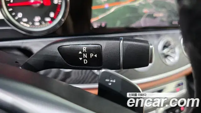 Mercedes-Benz E-Class 2018 — Фото 8/20
