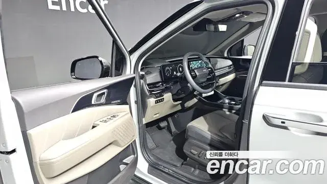 Kia Carnival 2025 — Photo 10/20