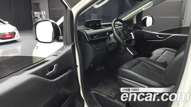 Hyundai Staria 2023 — Фото 10/20