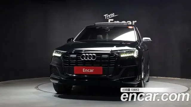 Audi Q7 2023 — Фото 3/20