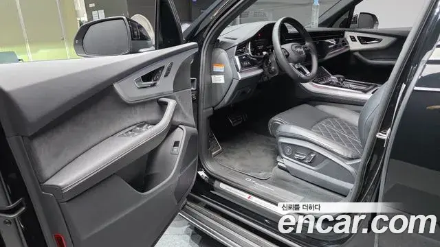 Audi Q7 2023 — Фото 10/20