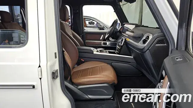 Mercedes-Benz G-Class 2021 — Photo 11/20