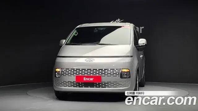 Hyundai Staria 2022 — Фото 3/20
