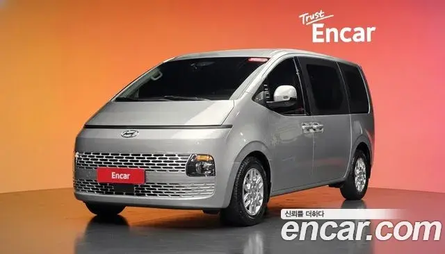 Hyundai Staria 2022 — Фото 1/20