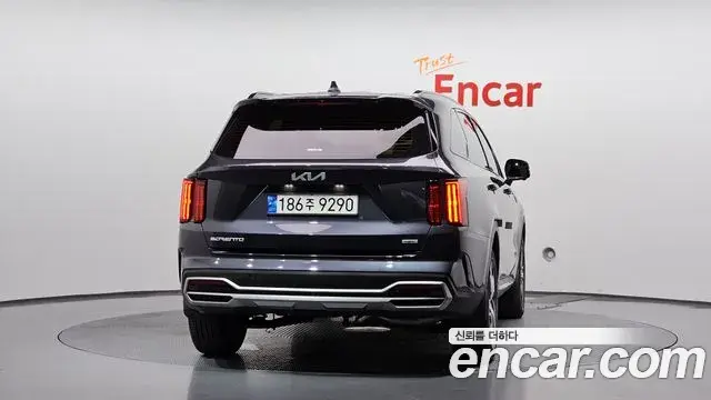 Kia Sorento 2023 — Фото 4/20