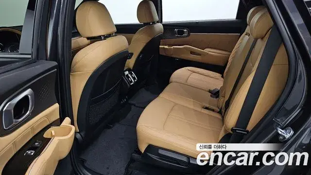 Kia Sorento 2023 — Фото 12/20