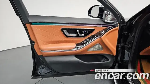 Mercedes-Benz S-Class 2022 — Photo 24/40