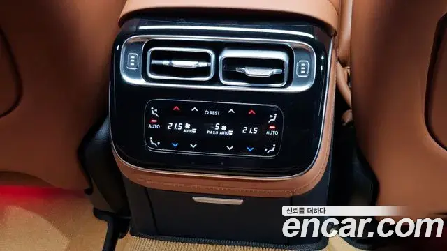 Mercedes-Benz S-Class 2022 — Photo 15/40