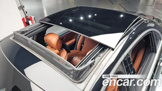 Mercedes-Benz S-Class 2022 — Photo 7/40