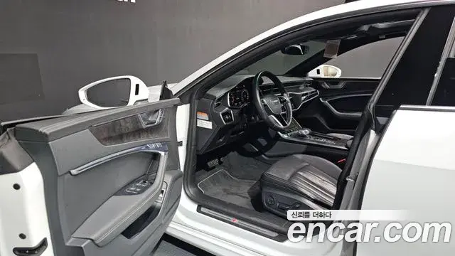 Audi A7 2021 — Фото 10/20