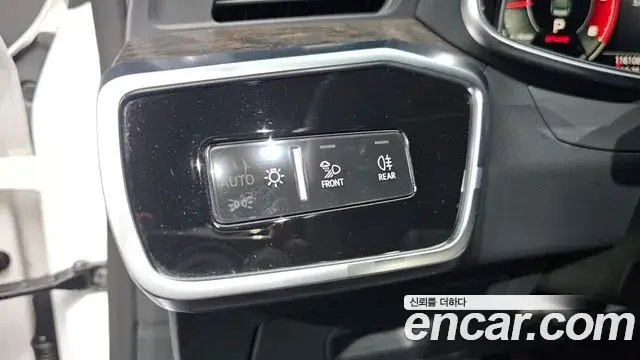 Audi A7 2021 — Фото 18/20
