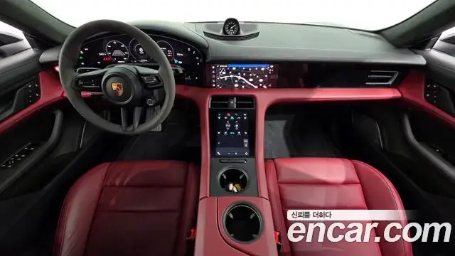 Porsche Taycan 2023 — Photo 7/20