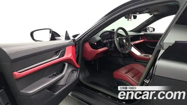 Porsche Taycan 2023 — Photo 20/20