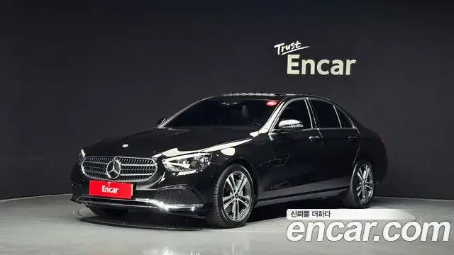 Mercedes-Benz E-Class 2022 — Фото 1/20
