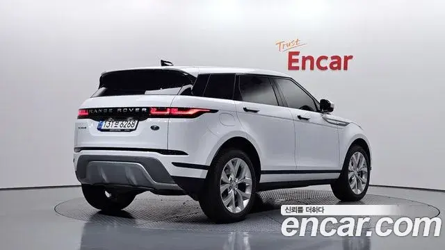 Land Rover Range Rover Evoque 2021 — Фото 2/20