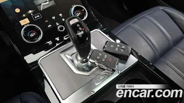 Land Rover Range Rover Evoque 2021 — Фото 9/20