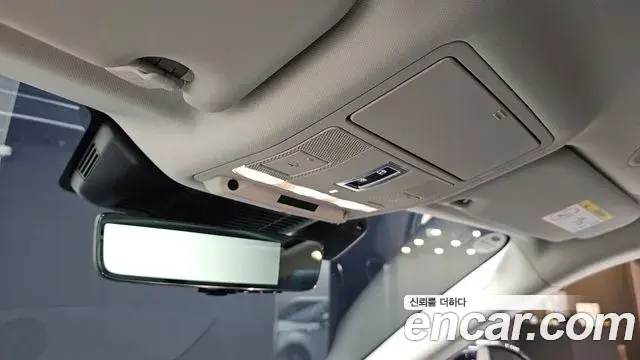 Land Rover Range Rover Evoque 2021 — Фото 19/20