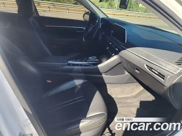 Hyundai Sonata 2022 — Фото 9/20