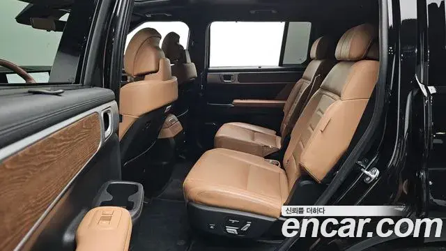 Hyundai Santa Fe 2023 — Фото 11/20