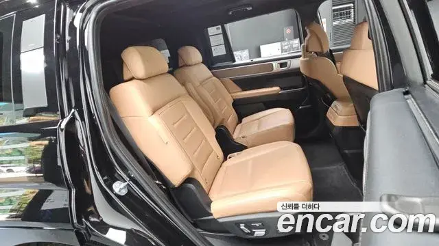 Hyundai Santa Fe 2023 — Фото 12/20