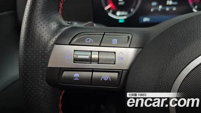 Hyundai Kona 2024 — Фото 15/20