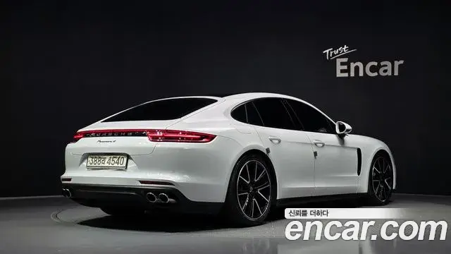 Porsche Panamera 2020 — Фото 2/20