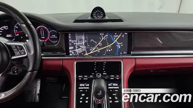 Porsche Panamera 2020 — Фото 14/20